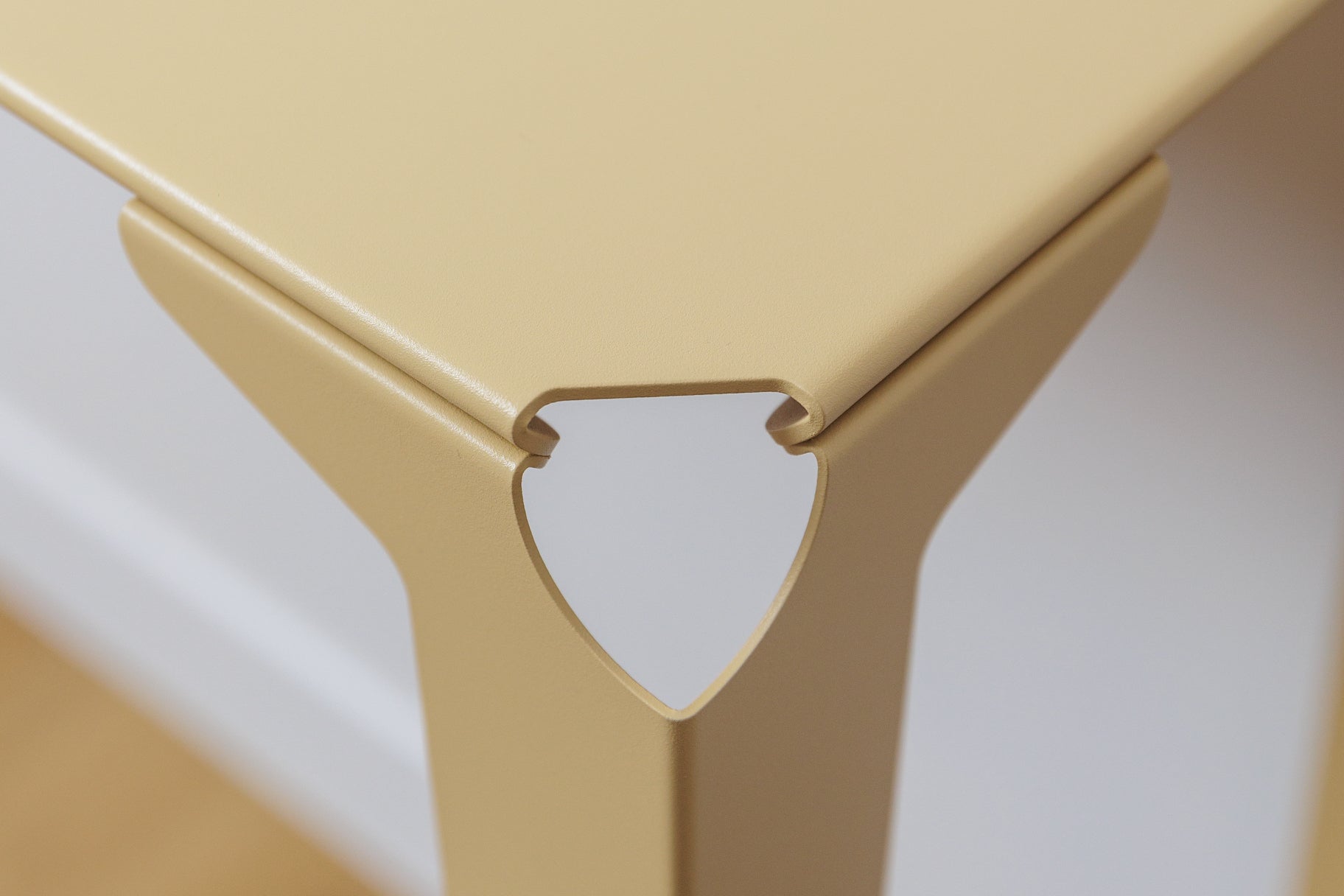 Coin de la console chantilly en acier beige