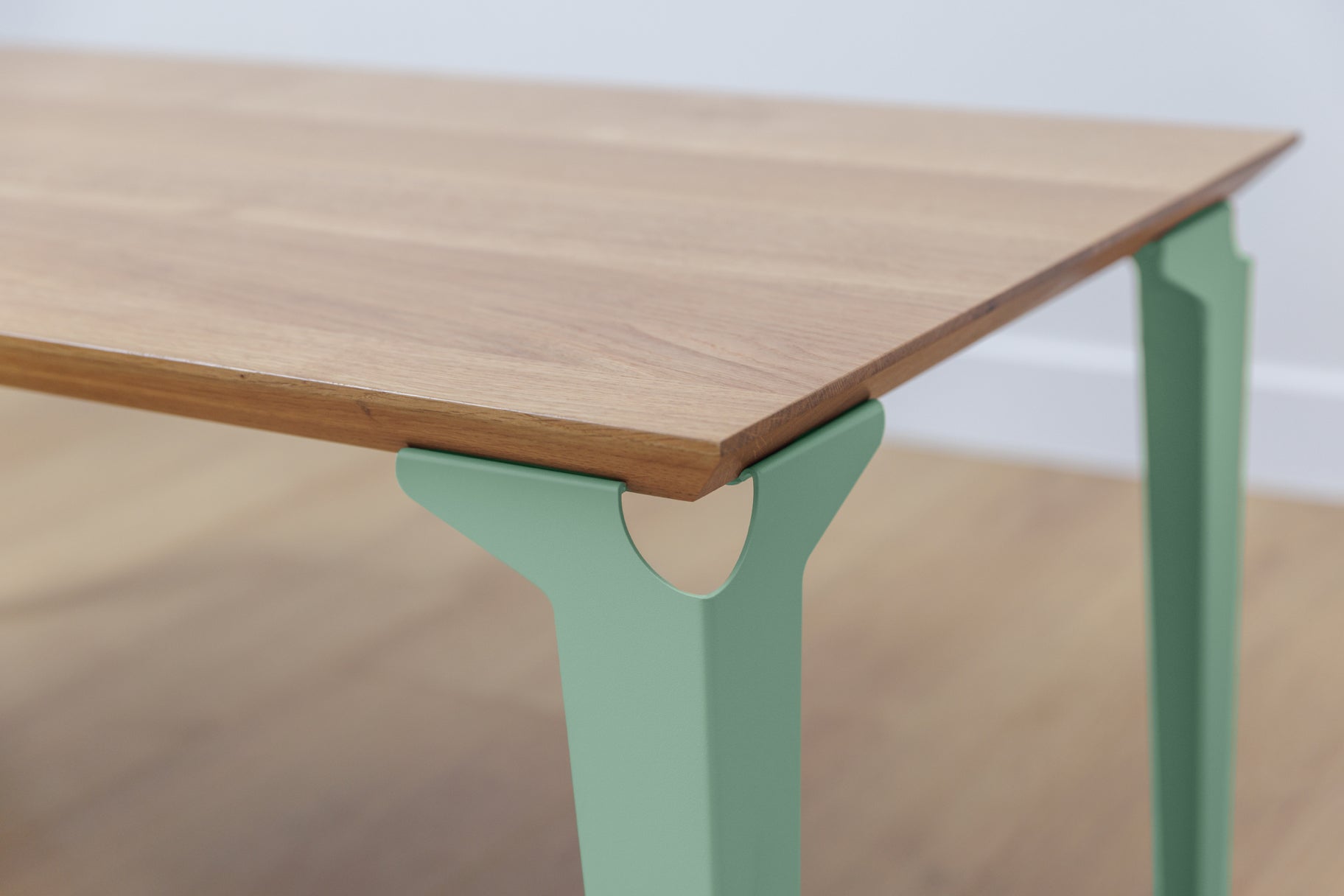 table basse bois et acier vert pastel Laval - atelier percheron