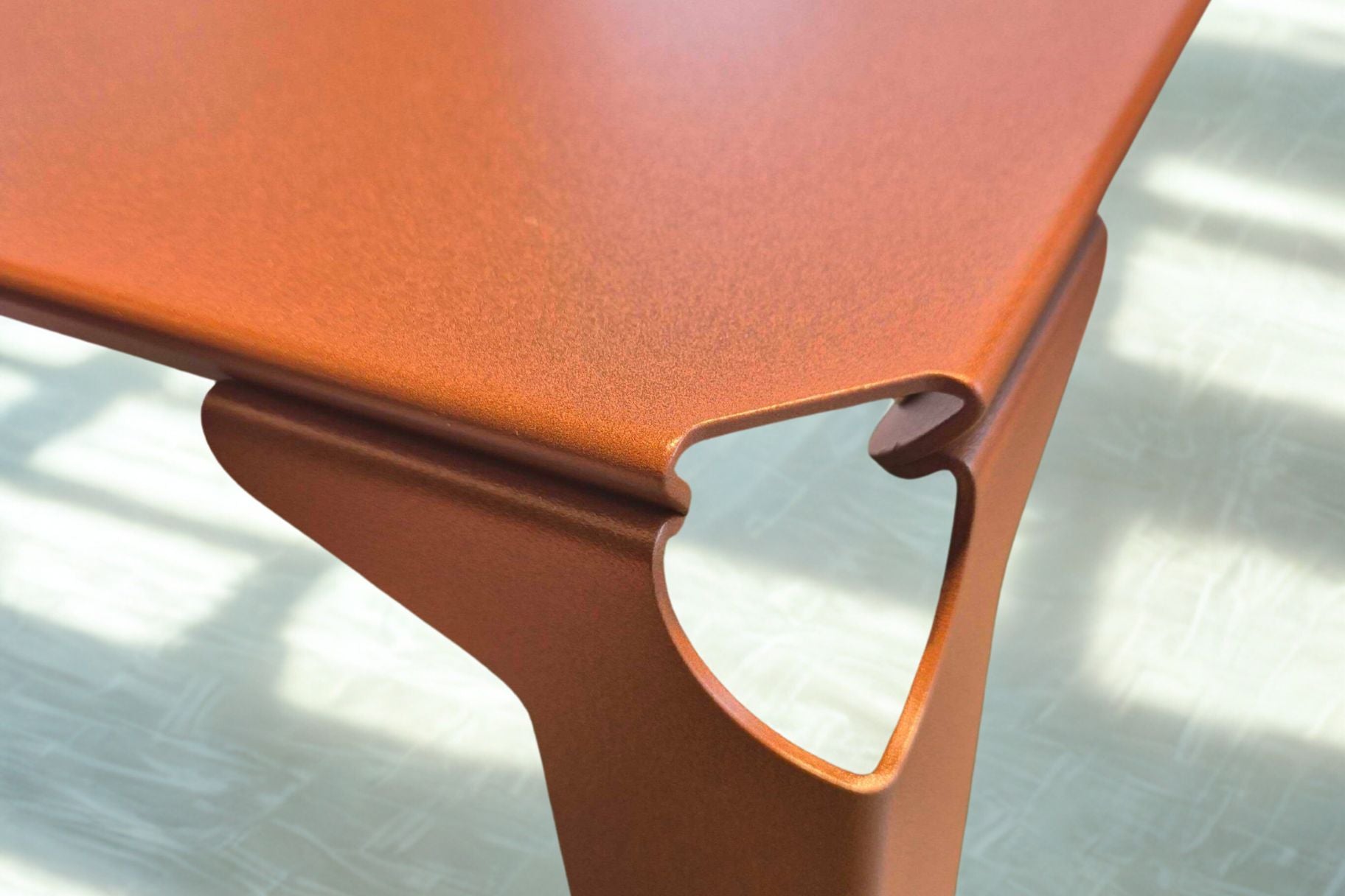 Tabouret en acier coloré effet corten
