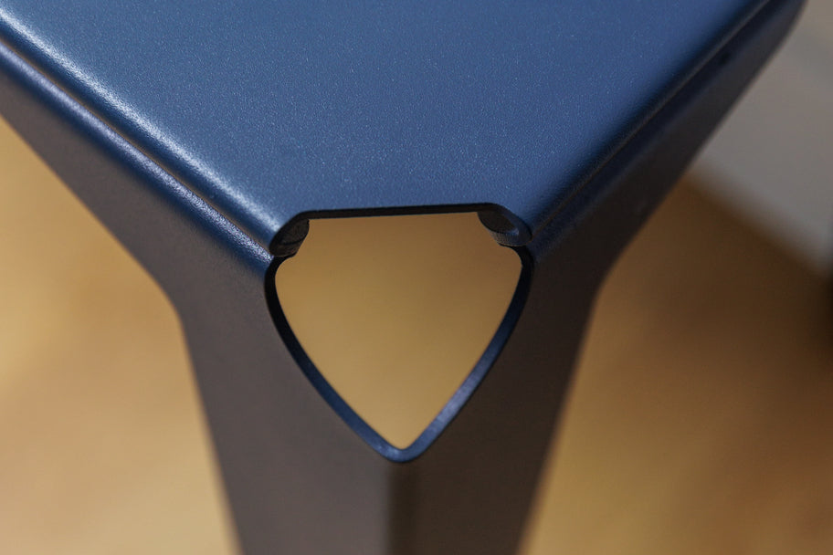 Banc acier thermolaqué bleu acier Toulouse - Atelier percheron