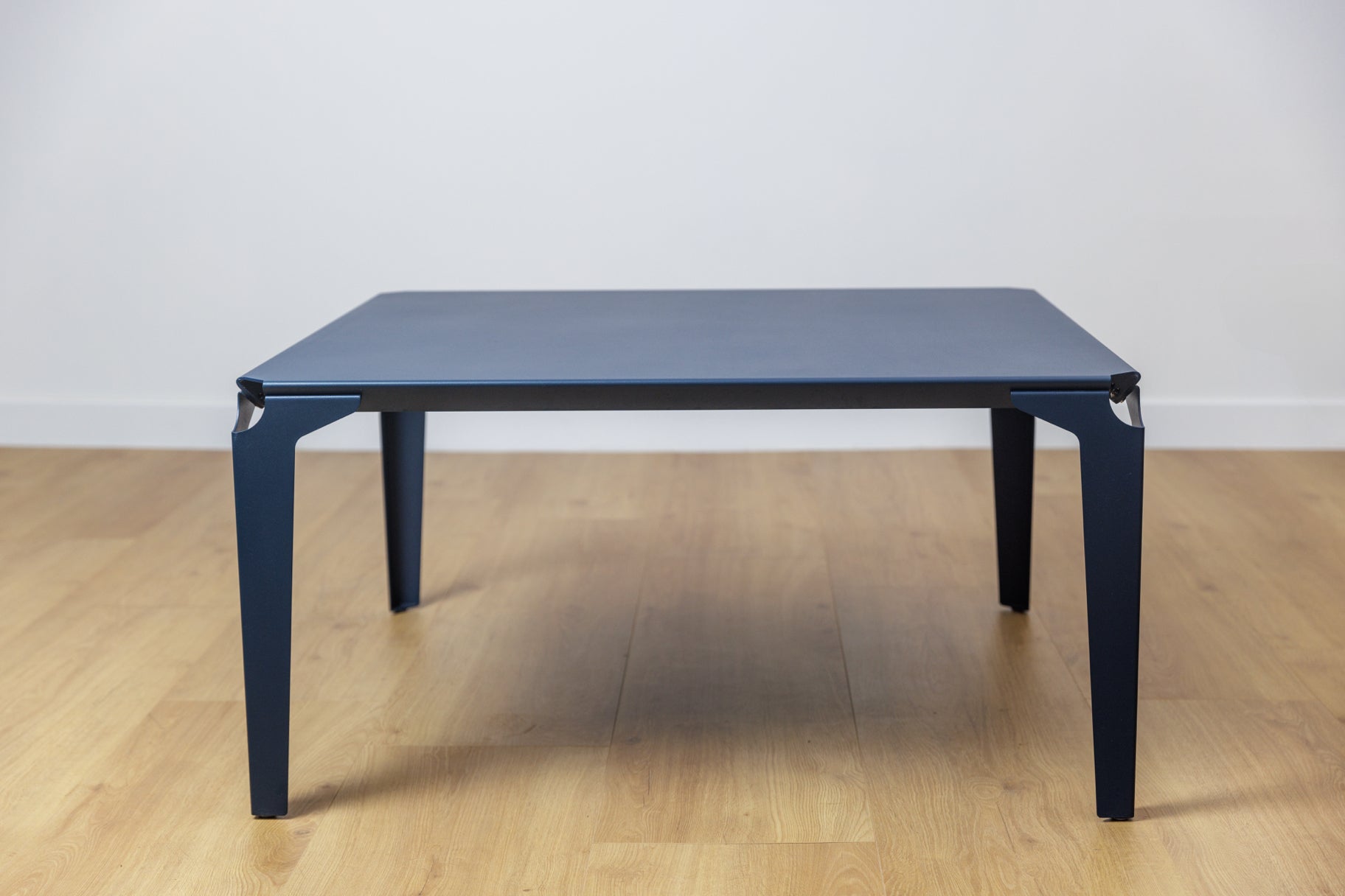 Table basse jullouville couleur bleu acier