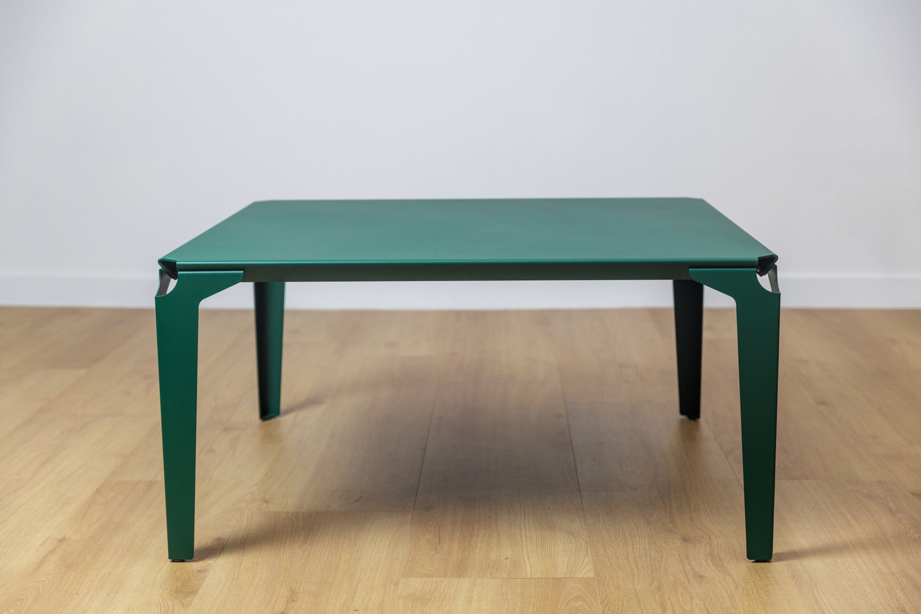 Table basse jullouville couleur vert mousse