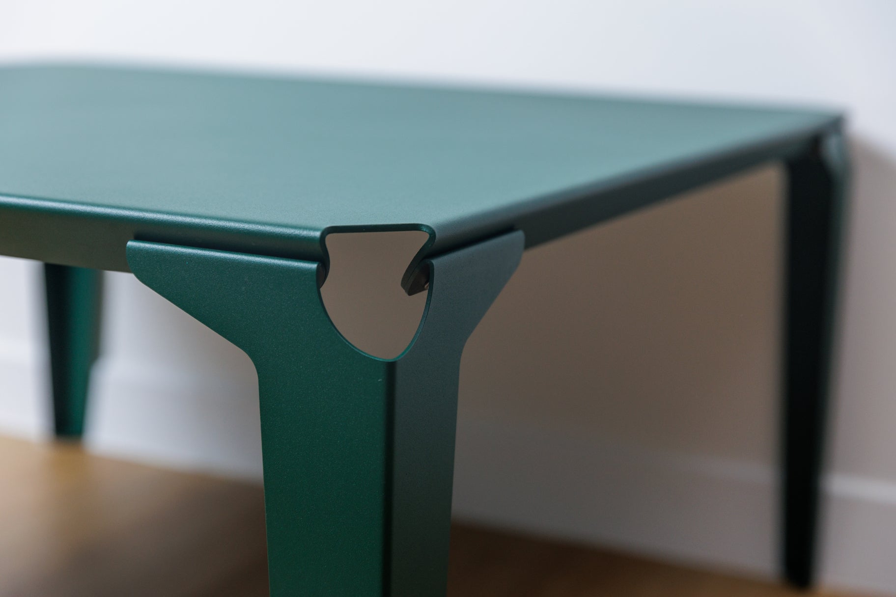 Table basse jullouville couleur vert mousse