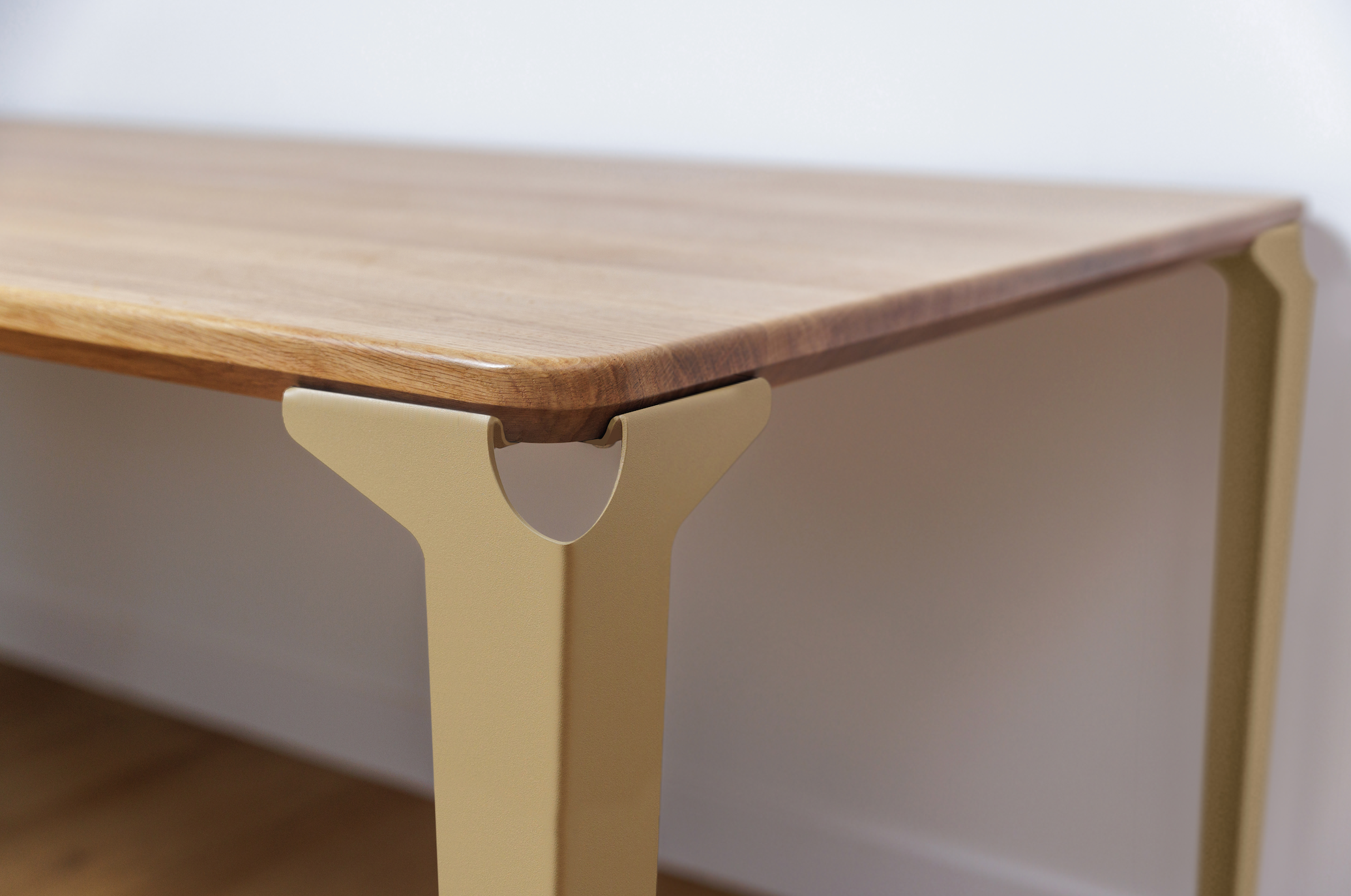 Table Ranes en bois de chêne massif et pied acier beige - atelier percheron