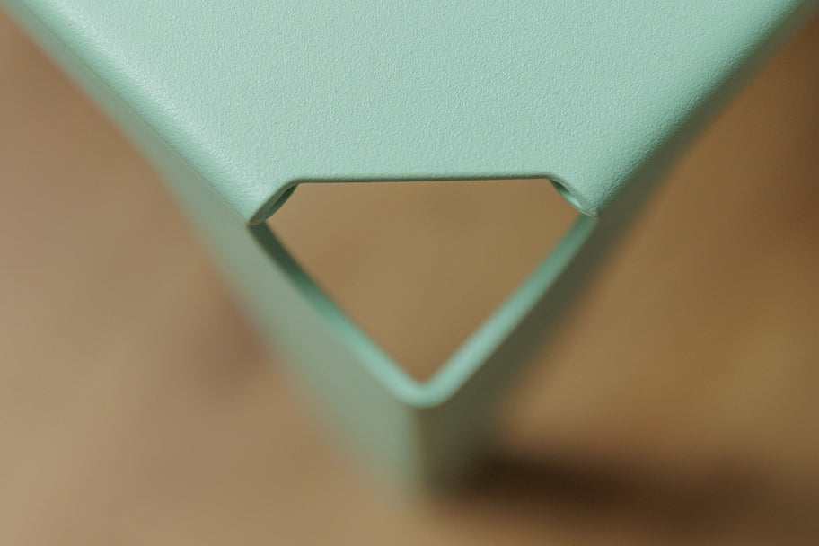 Banc acier thermolaqué vert pastel Toulouse - Atelier percheron